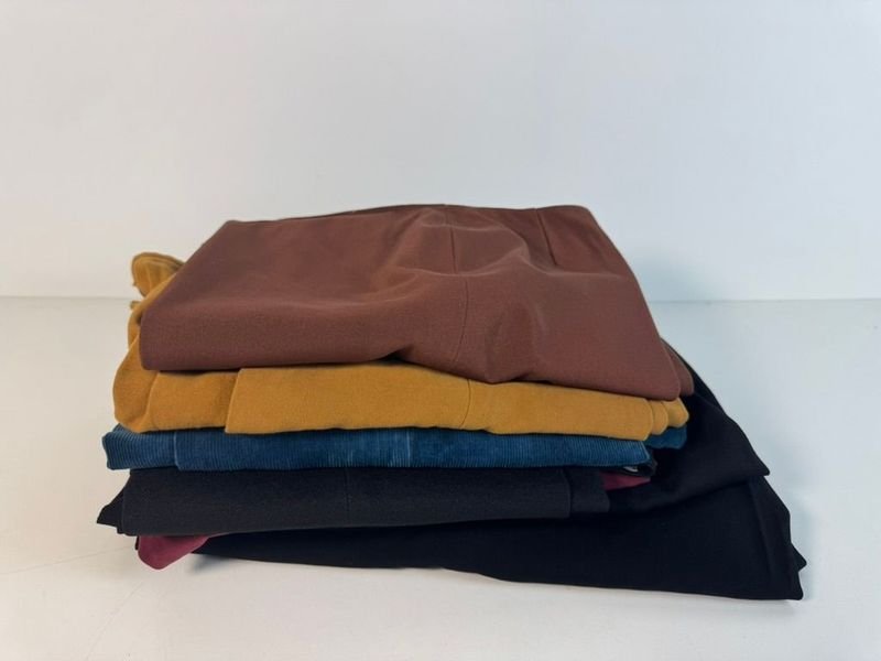 Gran lote de pantalones variados - imagen 2