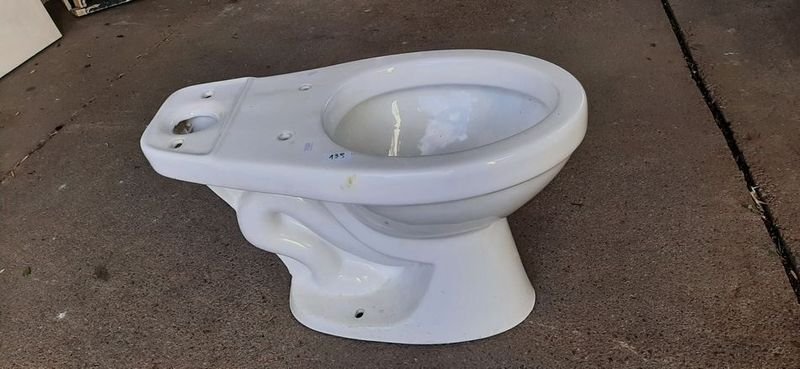 Inodoro Blanco para Cisterna de Mochila