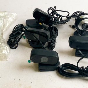 Lote anterior: Lote de 35 piezas: 29 Cables Dock 30 Pines y 5 Webcams HD