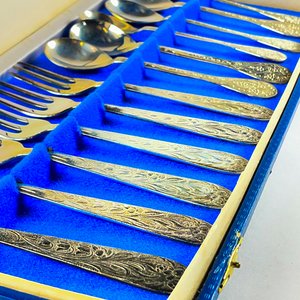 Estuche con 12 Piezas de Cubiertos para Postre "Pantheon" - imagen 4