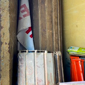 Dos Cortinas de Enrollar de Madera Oscura - imagen 3