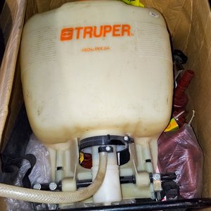 Sulfatadora Trupper y Artículos Varios en Caja - imagen 2