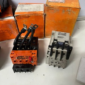 Lote de 17 Contactores Industriales Variados - imagen 12