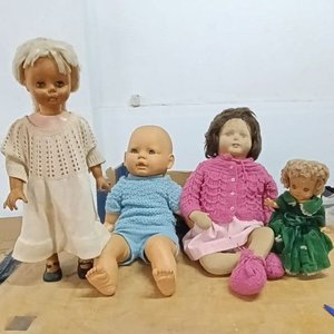 Lote anterior: Lote de 4 Muñecos Antiguos con Ropas Tejidas a Mano