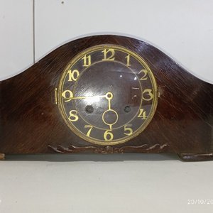 Antiguo Reloj de Mesa con Péndulo y Caja de Madera - imagen 4