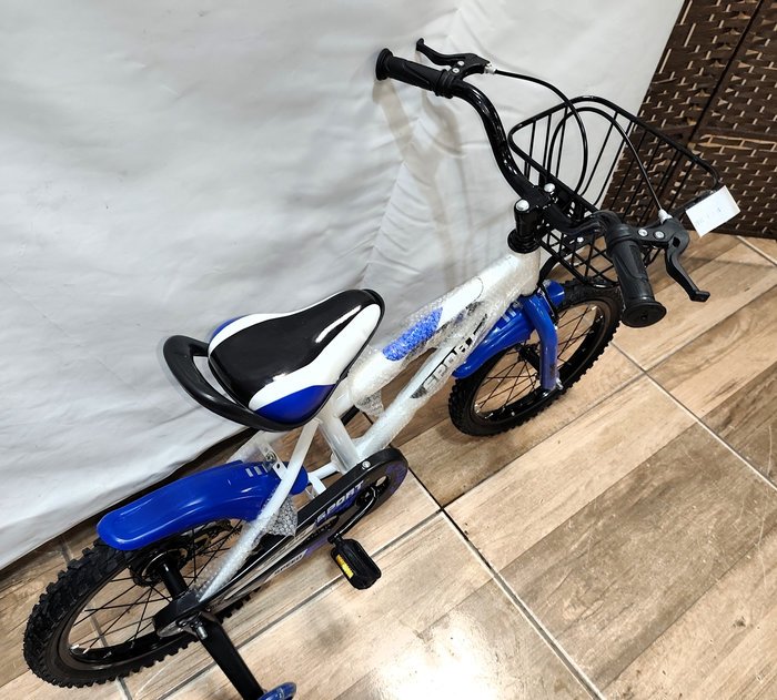 Bicicleta infantil con accesorios y ruedas auxiliares - imagen 5