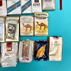 Colección de Paquetes de Cigarrillos de Diversas Marcas - imagen 4