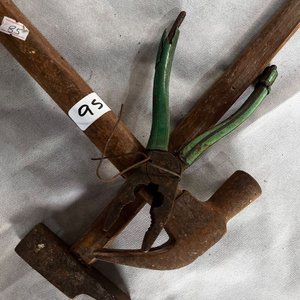 Martillo y Pinza de Mano - imagen 1
