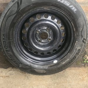 Dos Ruedas Completas con Llantas de Acero 175/70 R14 - imagen 3