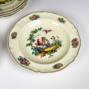 Seis platos hondos de porcelana Limoges decoración aves y flores, diámetros 23 cm - imagen 4
