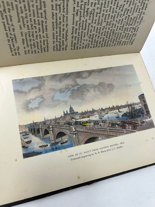 Libros antiguos de historia y paisajes de Inglaterra - imagen 9
