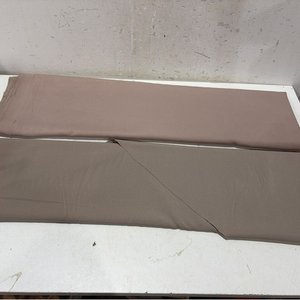 Lote anterior: Dos Cortes de Tela Beige y Tostado