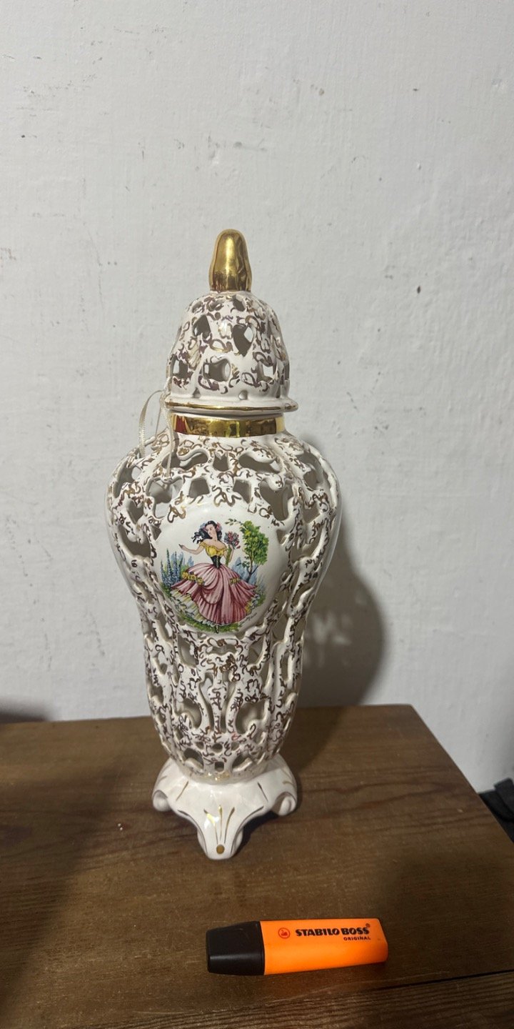 Jarrón Decorativo Estilo Clásico con Tapa Dorada