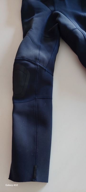 Traje de neopreno para surf igual a nuevo - imagen 2