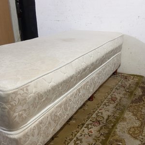Somier de 1 Plaza Deseos con Patas y Tapizado Estampado - imagen 5