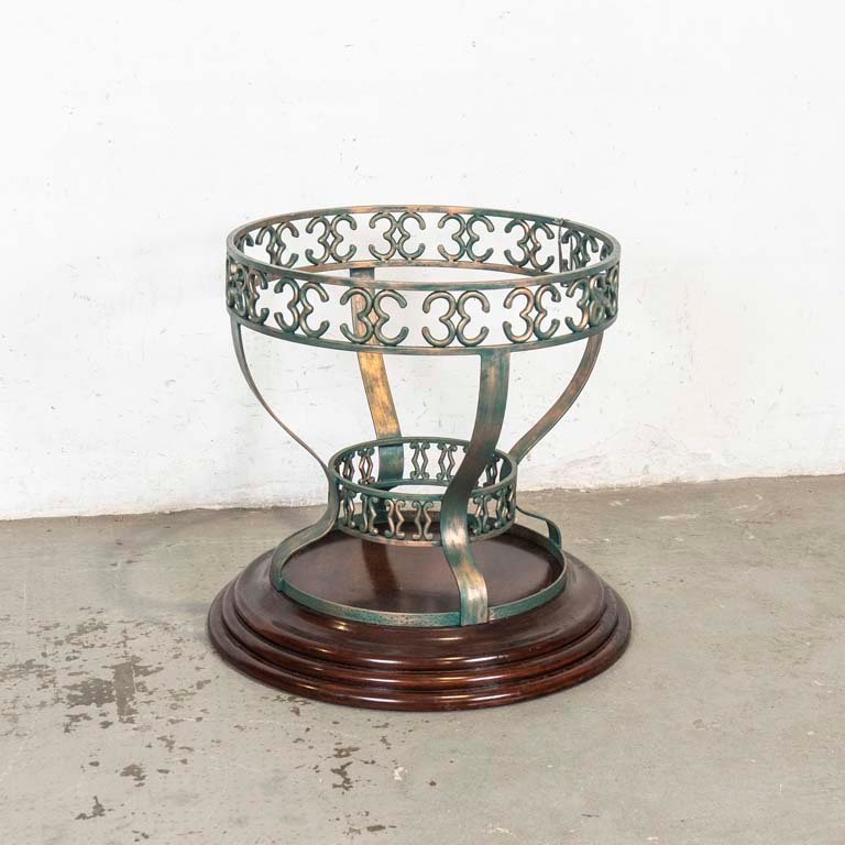 Lote anterior: Base circular en hierro y madera para mesa de comedor