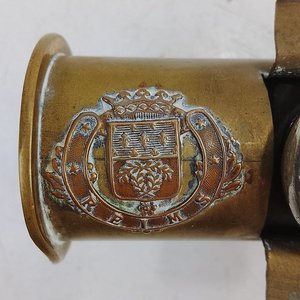 Tintero Antiguo de Trinchera Primera Guerra Mundial con Base de Proyectil y Escudos de Reims - imagen 4