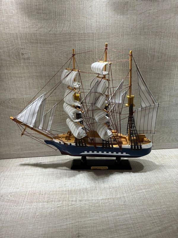 Modelo de barco a vela - imagen 1