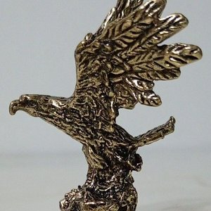 Figura Miniatura Águila en Bronce con Alas Extendidas - imagen 4
