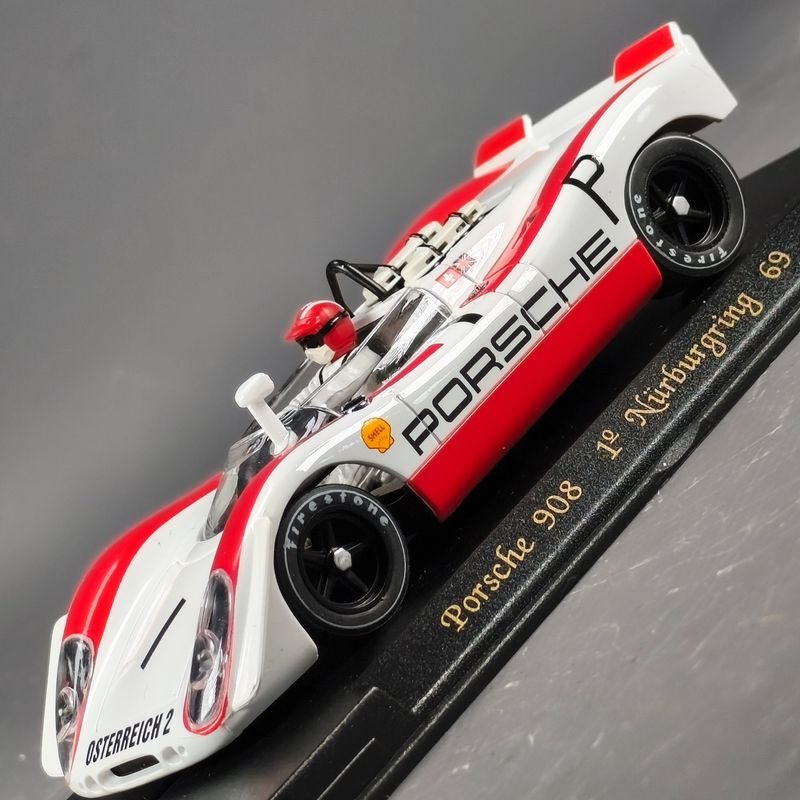 Modelo a escala de coche de carreras Porsche 908 - imagen 8
