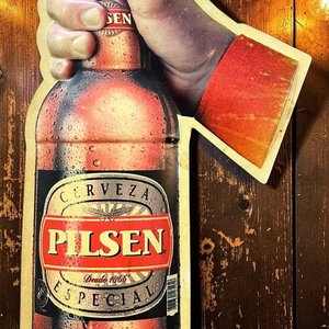 Lote siguiente: Cartel Publicitario Vintage Cerveza Pilsen Especial - Plástico Termoformado