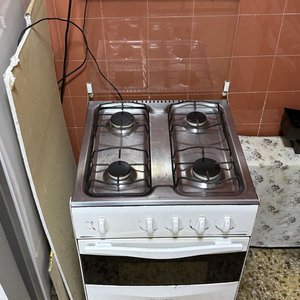 Cocina Esmaltec Blanca 4 Hornallas con Encimera de Vidrio - imagen 2