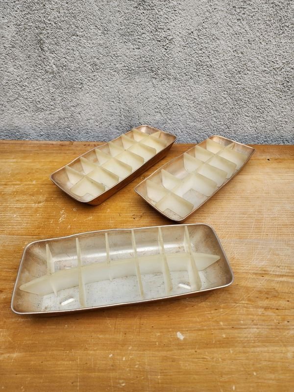 Bandejas para Hielo de Aluminio y Plástico