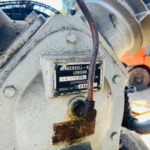 Compresor de Aire Ingersoll Rand 10 HP, Tanque 240 L - imagen 4