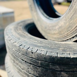 Juego de 4 Cubiertas Bridgestone R17.5 - imagen 2
