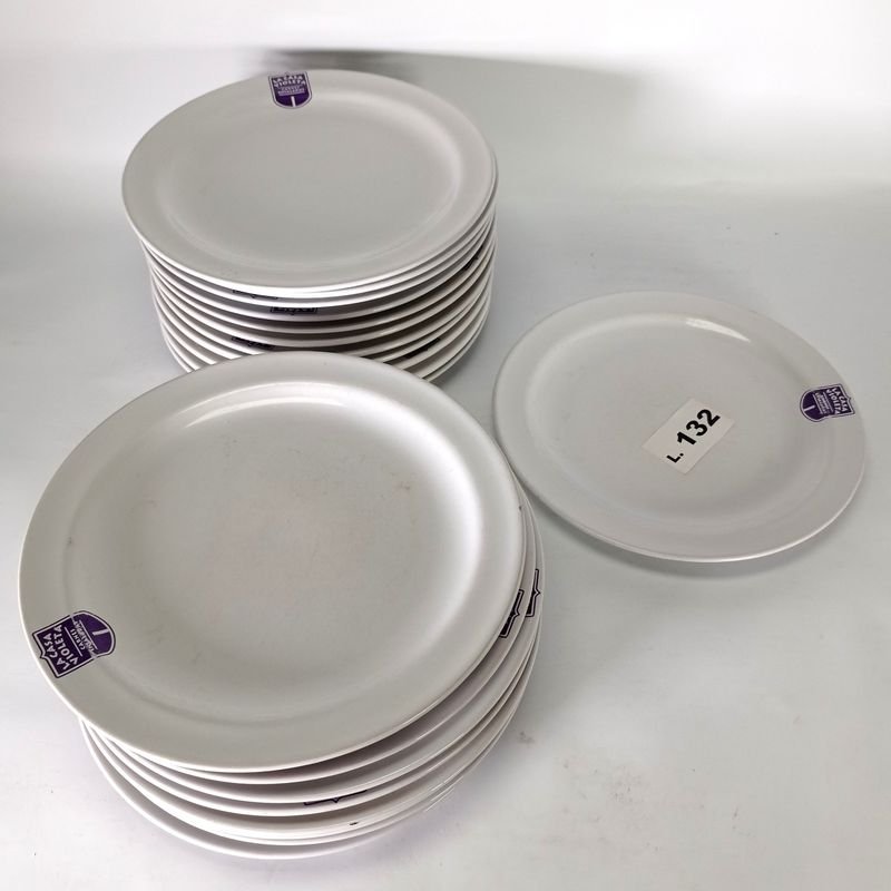 Platos llanos en porcelana Olmos con publicidad de La casa Violeta - imagen 5