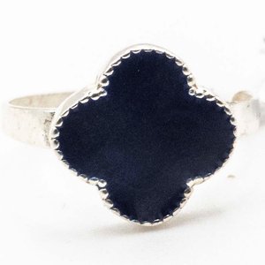 Lote siguiente: Anillo de Plata 925 con Trébol Negro