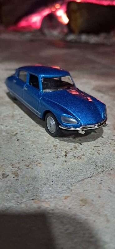 Auto Coleccionable Azul Metálico