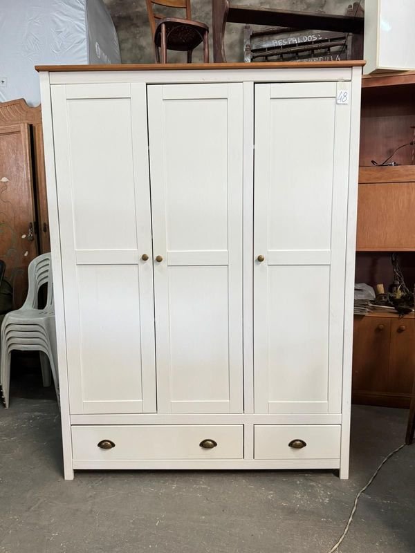 Ropero de madera blanco con 3 puertas y 3 cajones - imagen 2