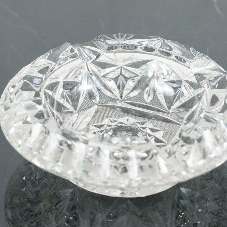 Cenicero de cristal tallado - Medidas: 16x5cm - imagen 2