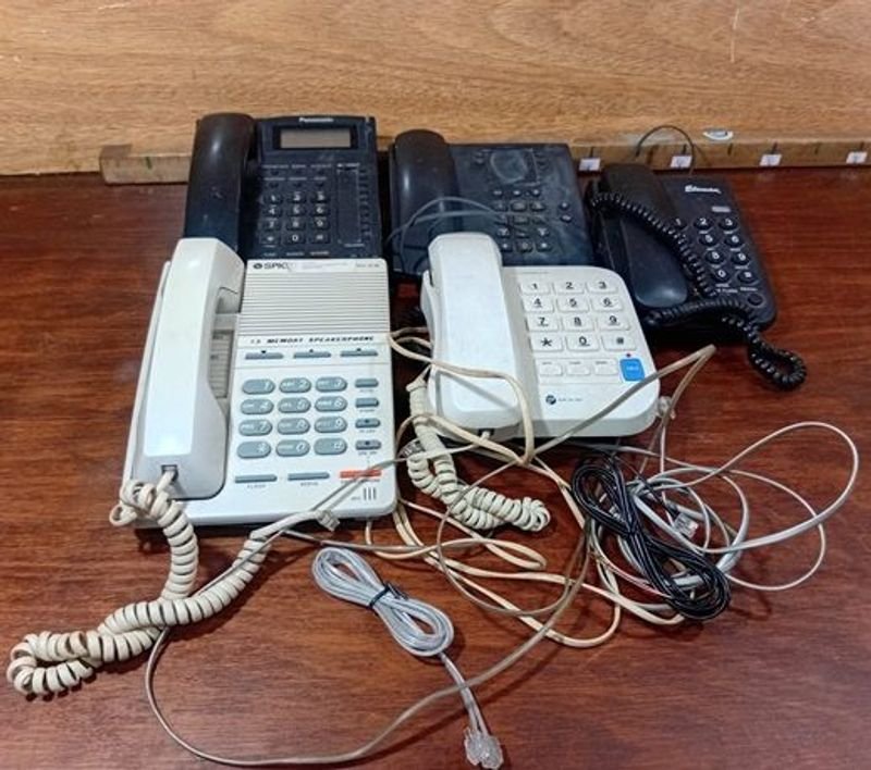 Lote de 5 Teléfonos Fijos de Oficina y Hogar