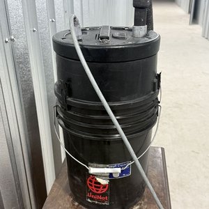 Aspiradora Industrial Tipo Balde UniNet HF-9303 Negra - imagen 7