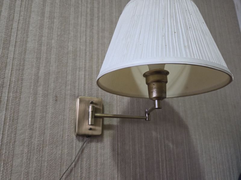 Lámparas regulables para laterales de cama de dos plazas - imagen 5