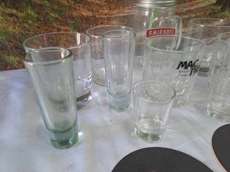 Colección de vidrio con vasos de whisky y publicidad - imagen 4