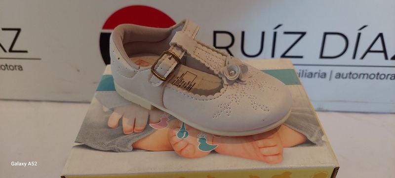 Calzado Talle 21 - Ropa y Accesorios - imagen 3