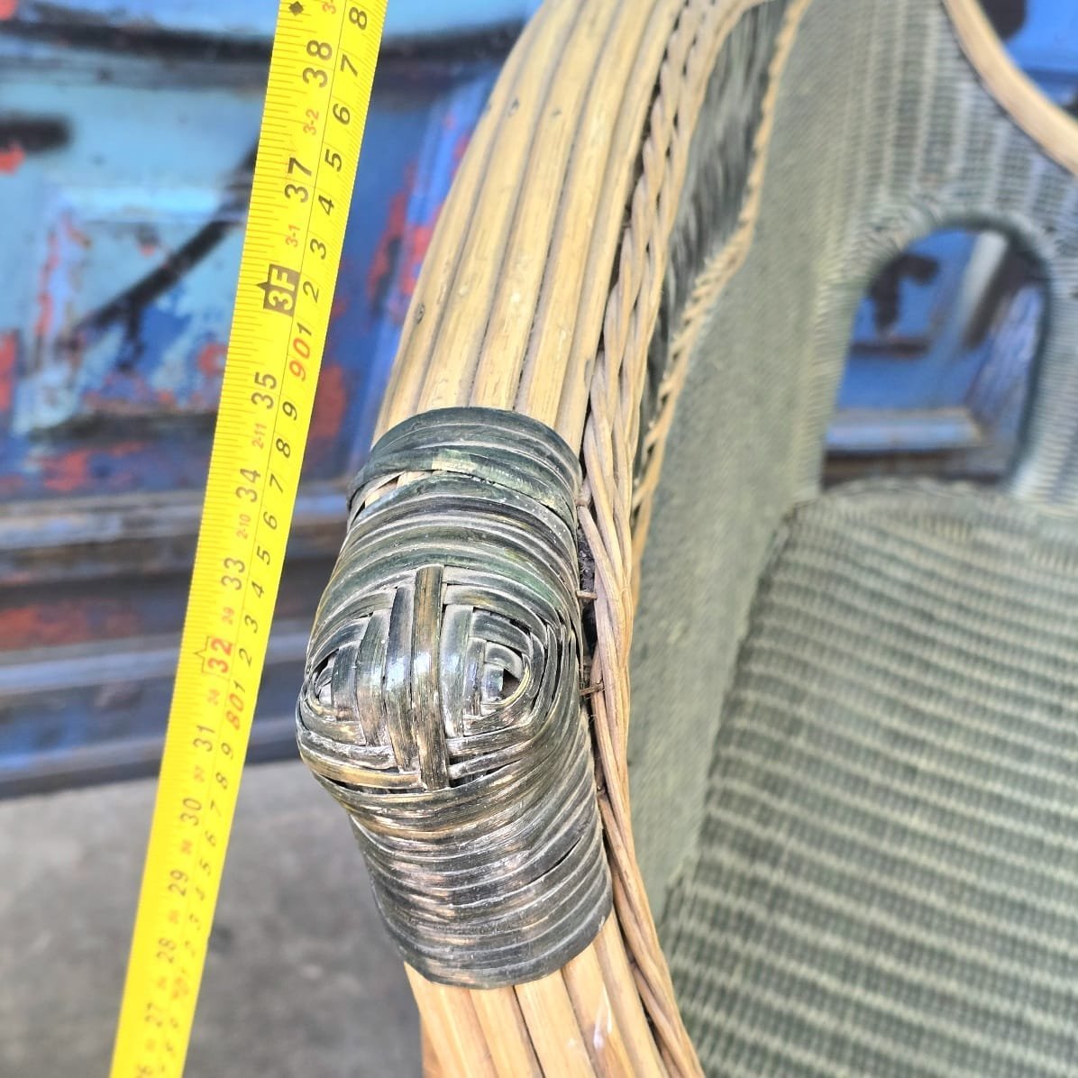 Sillón de mimbre en buen estado - imagen 4