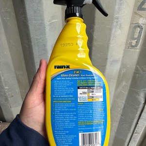 Protector Limpiador Vidrios Rain-X 2-en-1 con Repelente para Autos - imagen 2