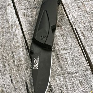 Navaja Buck Knives 011 Negra con Funda - imagen 1