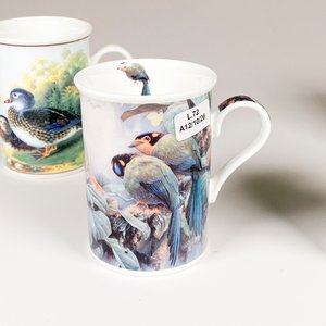 Cuatro Jarros de Porcelana MG con Decoración de Aves - imagen 4