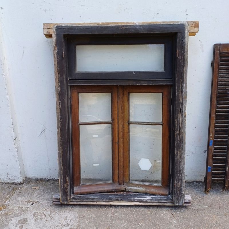 Ventana con dos hojas batientes y postigos en cedro - imagen 6