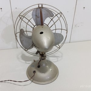 Ventilador de Mesa Antiguo Metálico Joya - Funcionando - imagen 6
