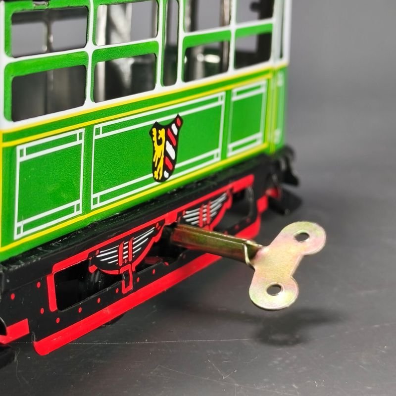 Modelo de Tranvía N°4 en Chapa a Cuerda Completo y Funcionando - imagen 2