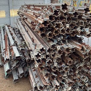 Grúa Eléctrica Portátil y Lote de Perfiles Metálicos Estrellados - imagen 2
