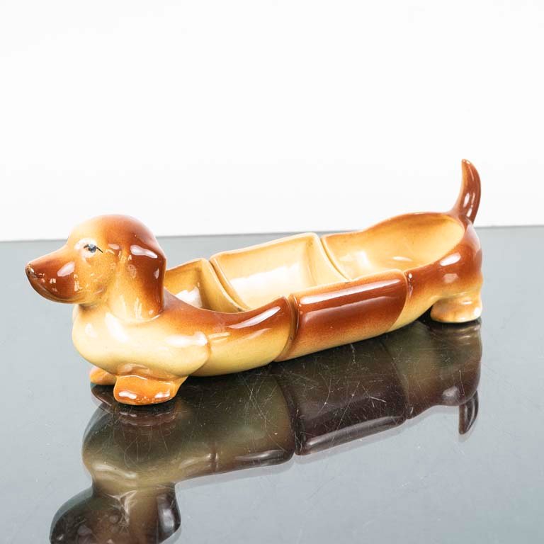 Lote anterior: Platos de loza cerámica en forma de perro salchicha