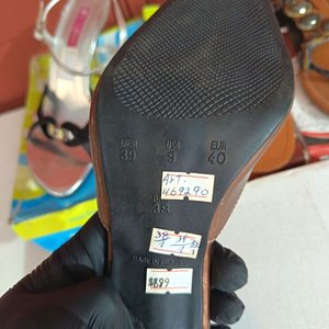 8080 2-  lote de calzado nuevo, alguno puede tener detalle, ver talle y detalles en fotos - imagen 3