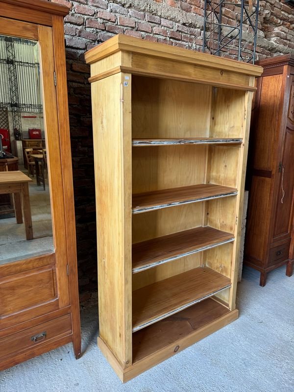 Item 877738 - Image 0